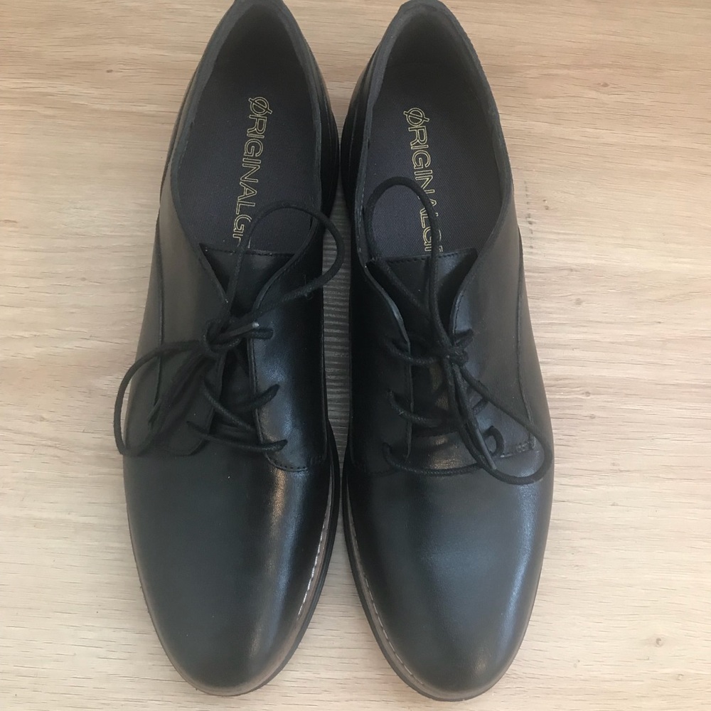 Black NEW cole haan women’s dress shoe